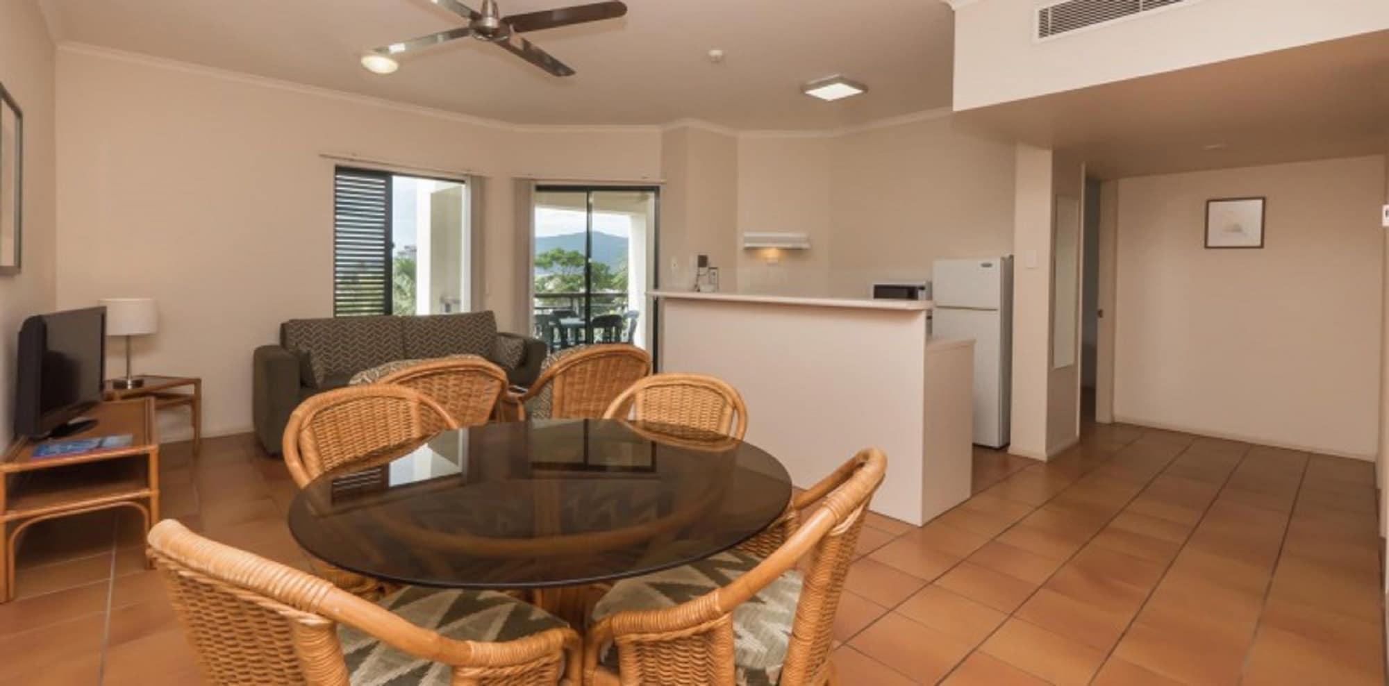 Tropic Towers Apartments Cairns Exteriör bild