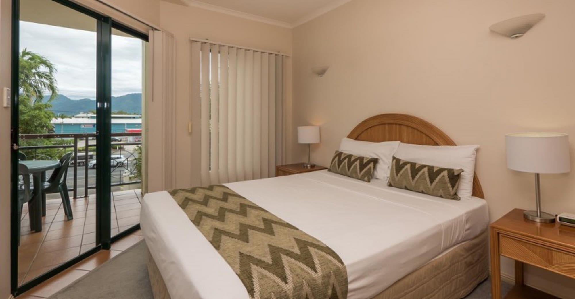 Tropic Towers Apartments Cairns Exteriör bild
