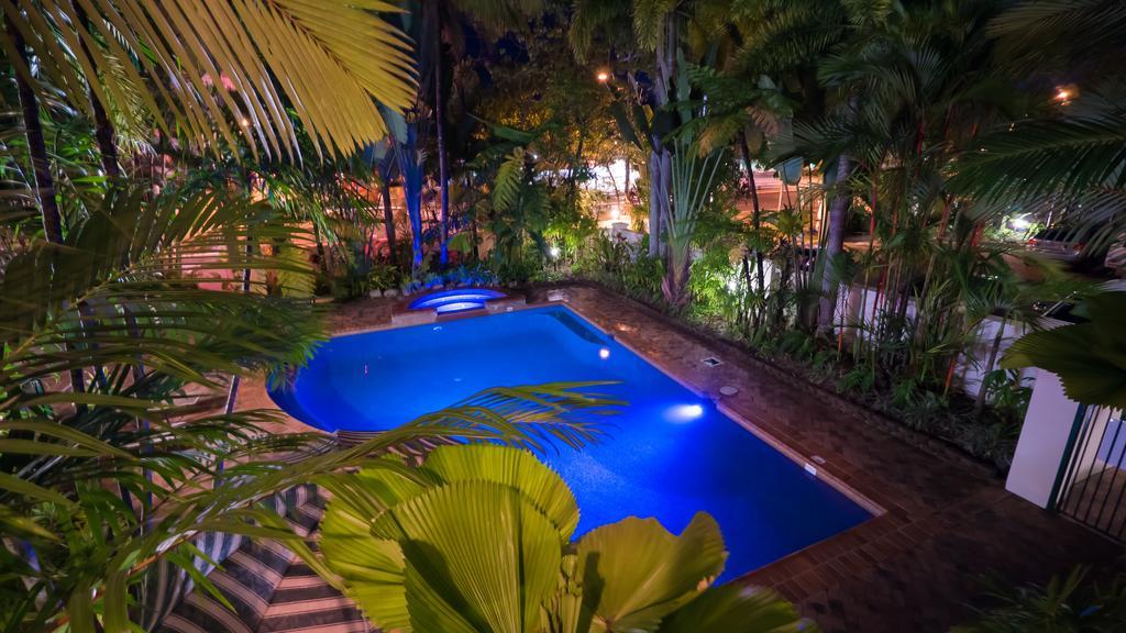 Tropic Towers Apartments Cairns Exteriör bild