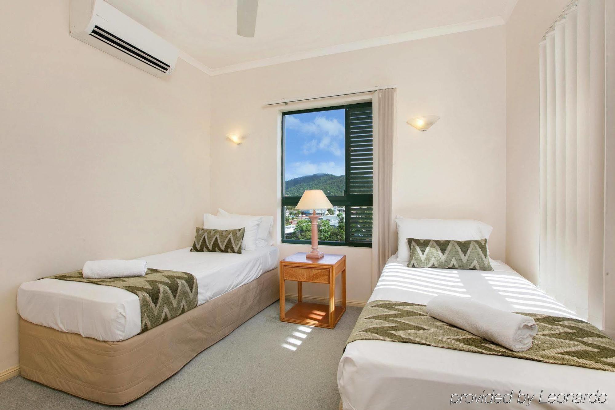 Tropic Towers Apartments Cairns Exteriör bild